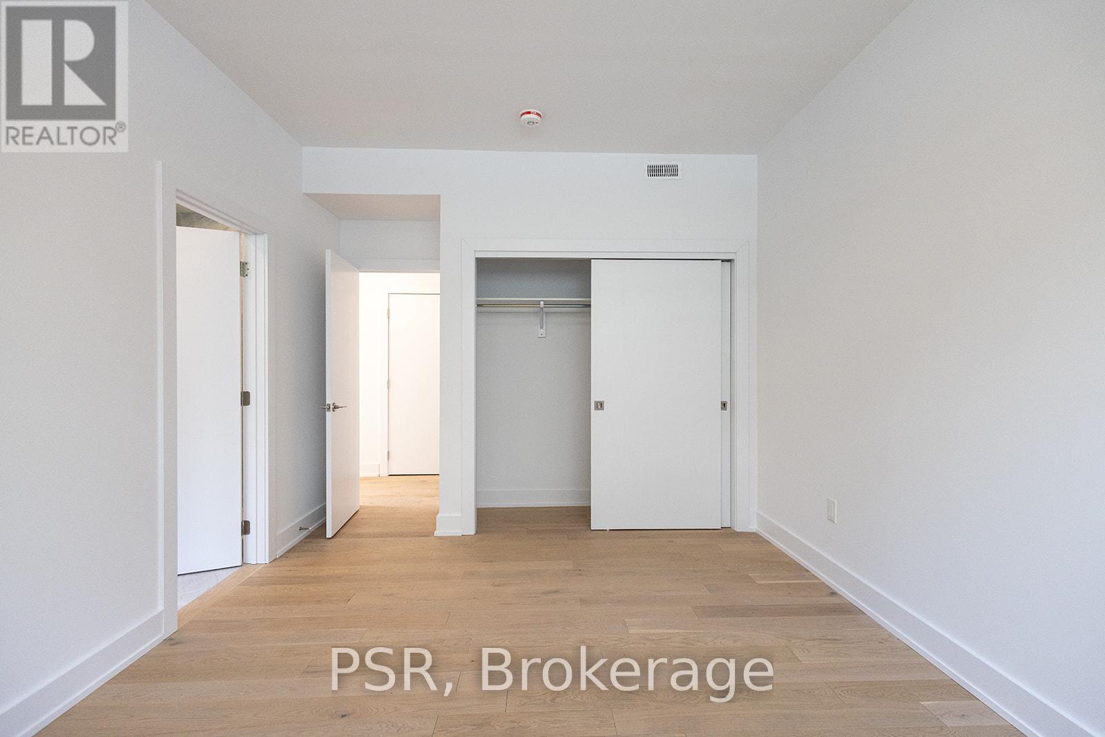 8 BAYPOINT COURT - 7