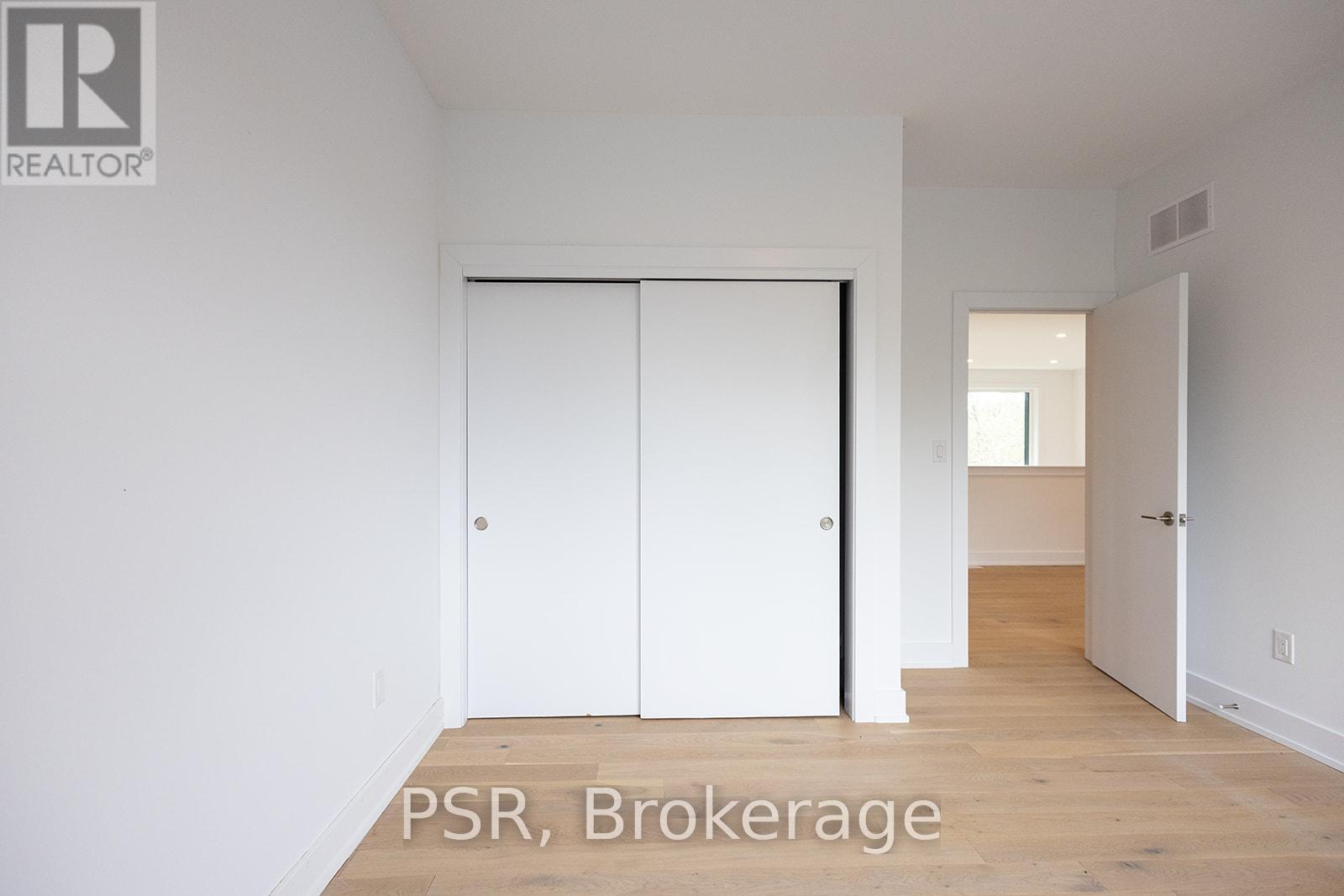 8 BAYPOINT COURT - 20