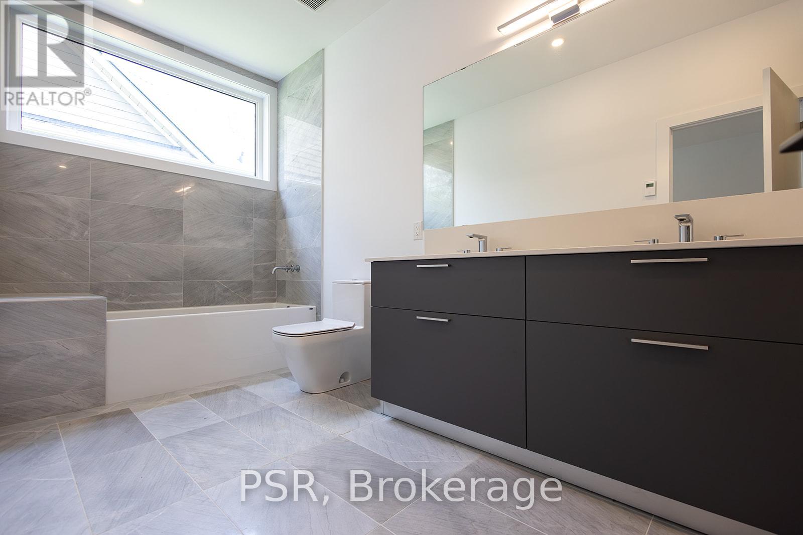 8 BAYPOINT COURT - 8