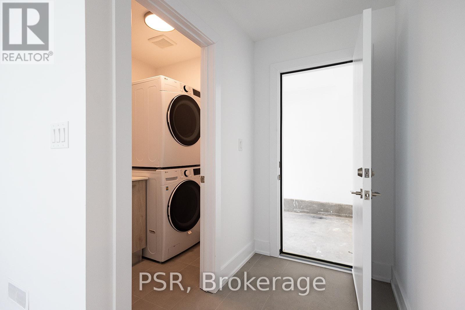 8 BAYPOINT COURT - 4