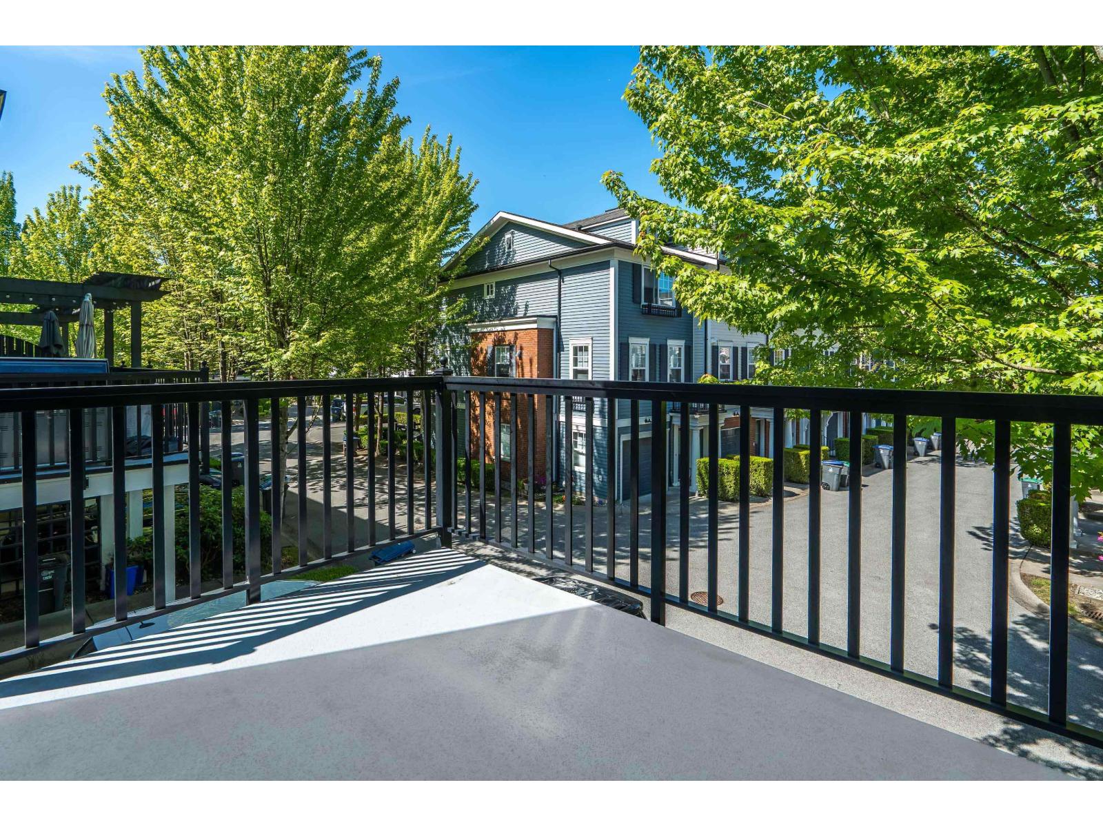 71 18983 72A AVENUE, Surrey