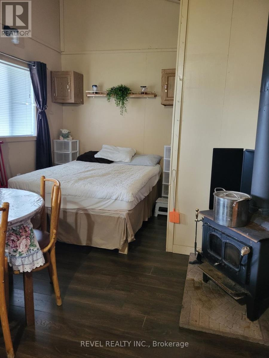 36 HORWOOD COTTAGER RD - 27