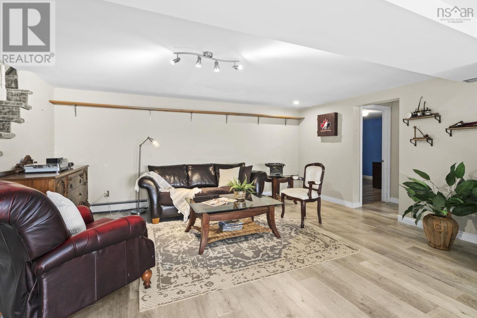 Property 26 of 47 of 1415 Myra Road