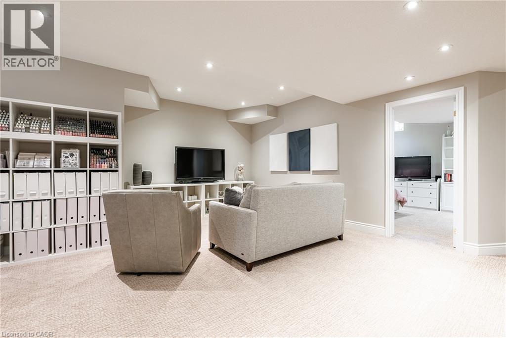 3122 SADDLEWORTH Crescent - 33