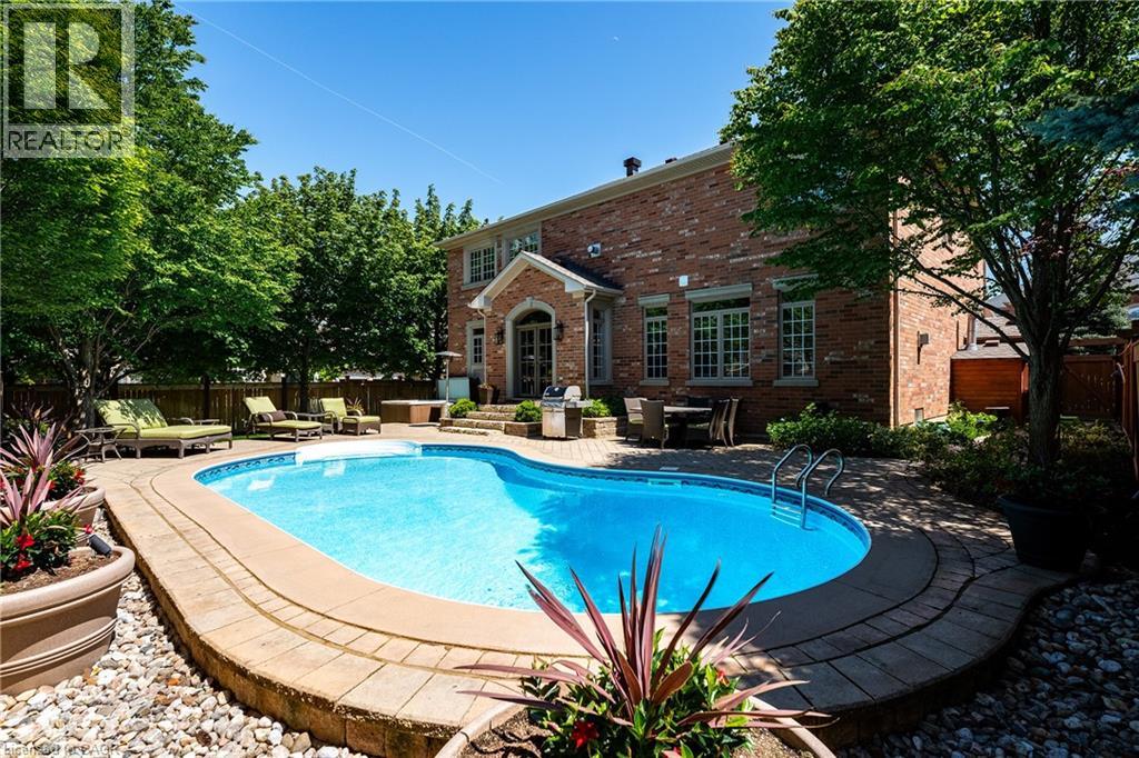 3122 SADDLEWORTH Crescent - 40