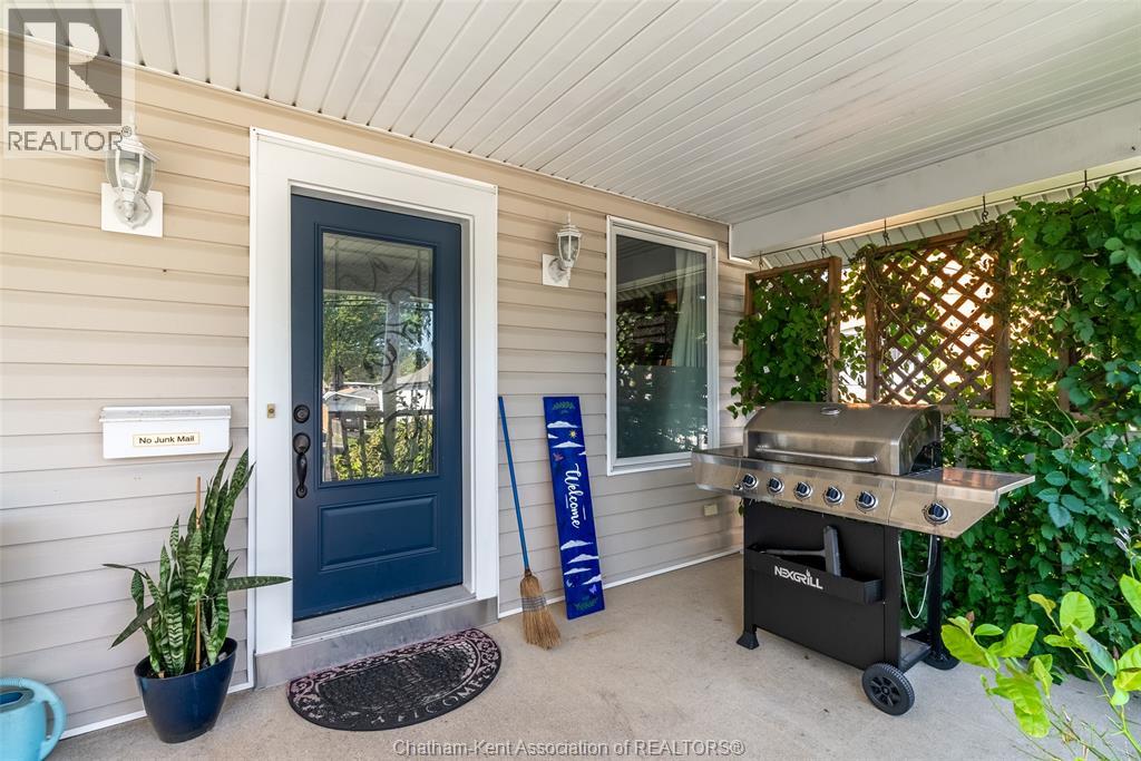 460 Queen STREET - 4