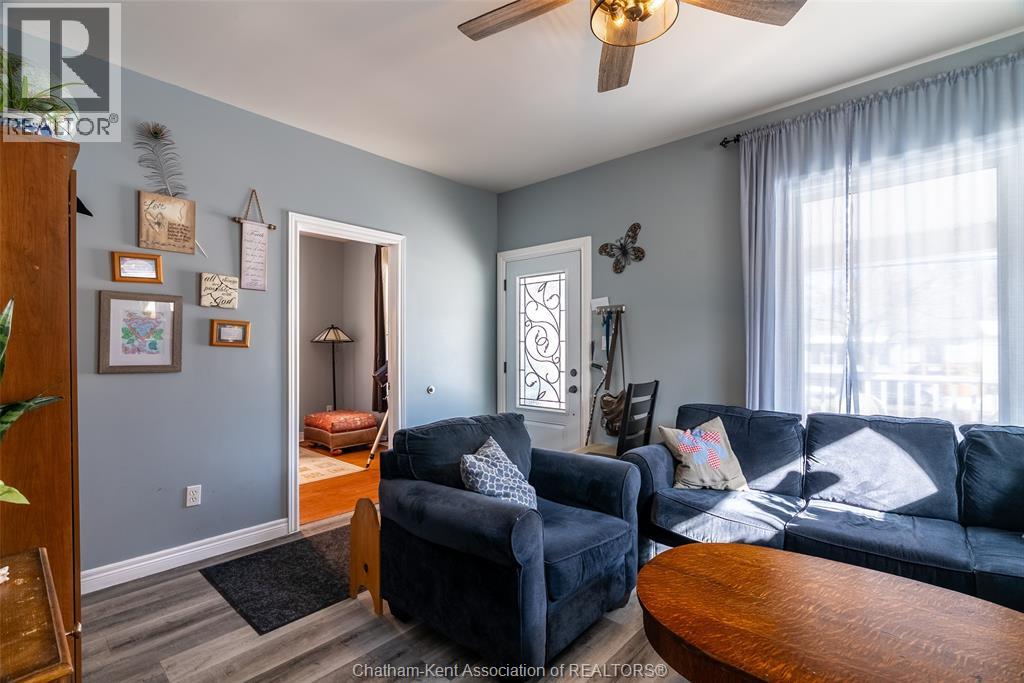460 Queen STREET - 8