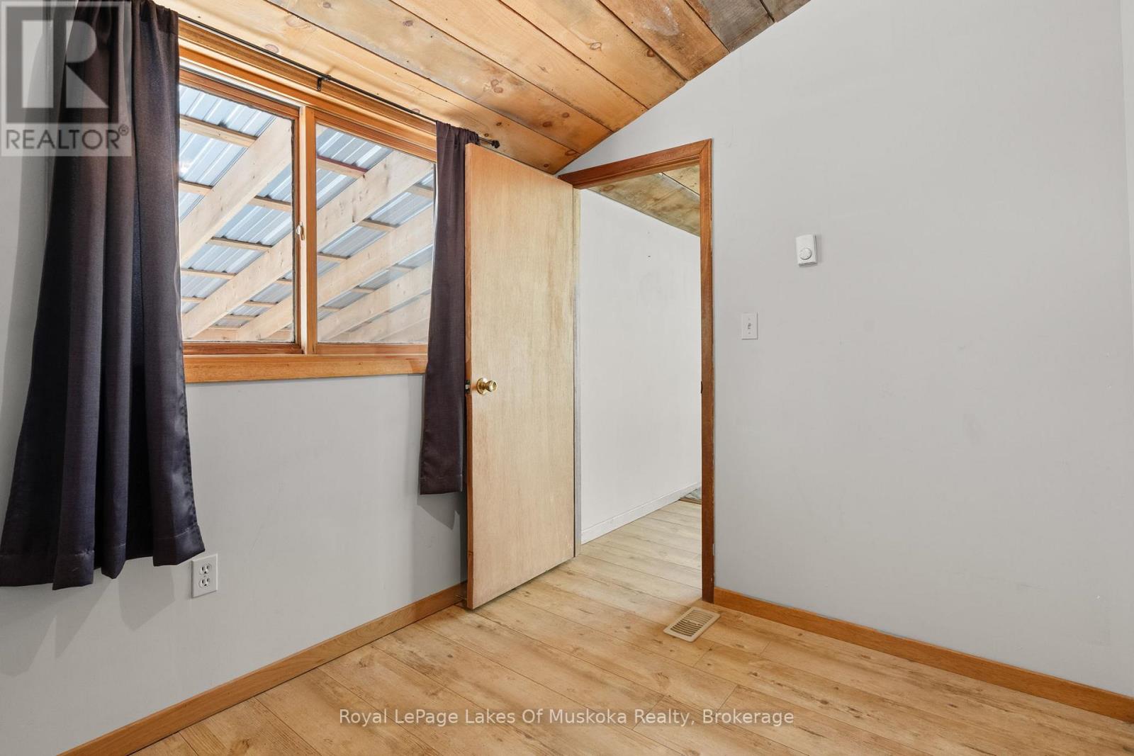 1213 SHERWOOD FOREST ROAD - 28
