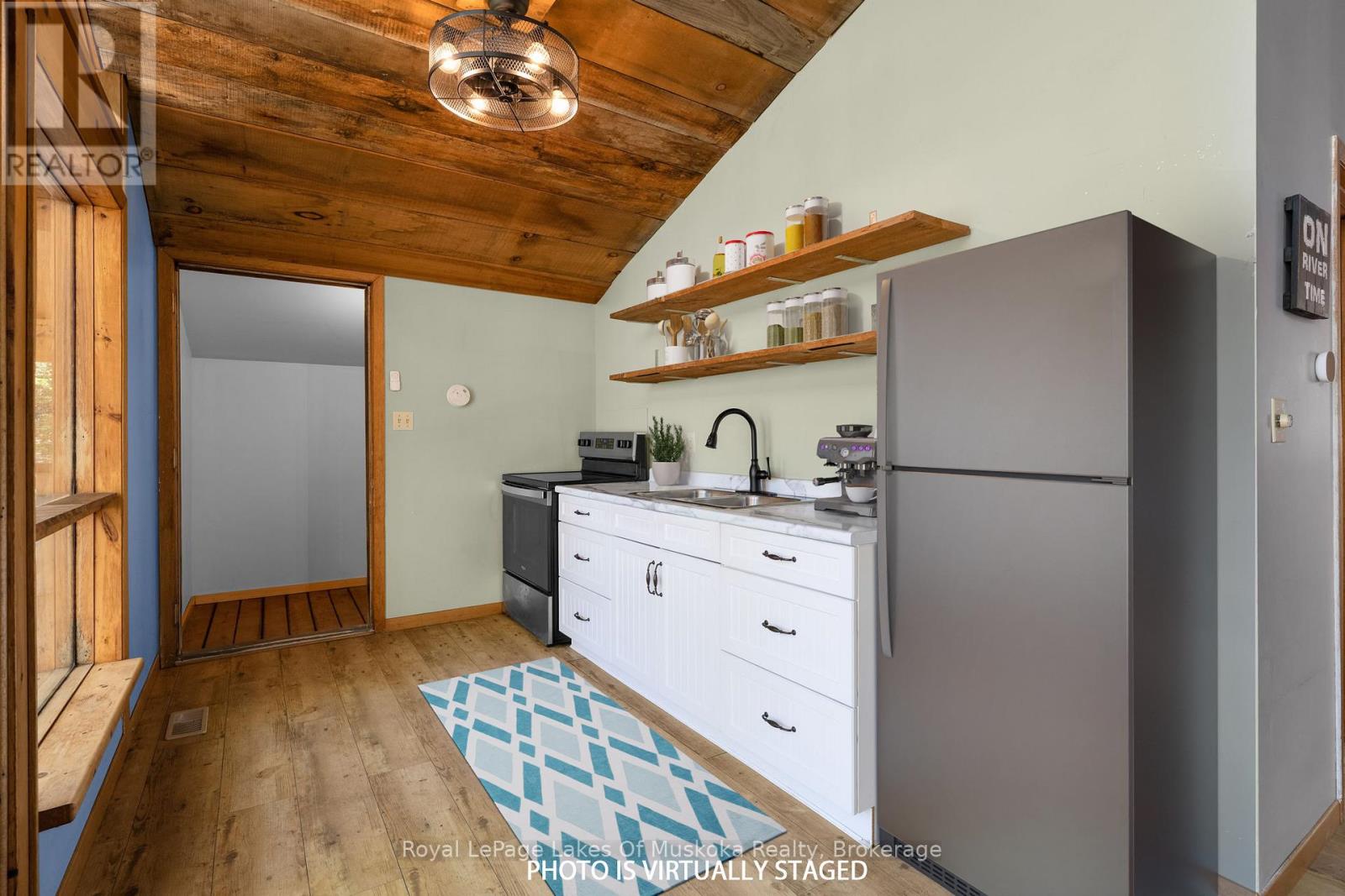 1213 SHERWOOD FOREST ROAD - 44