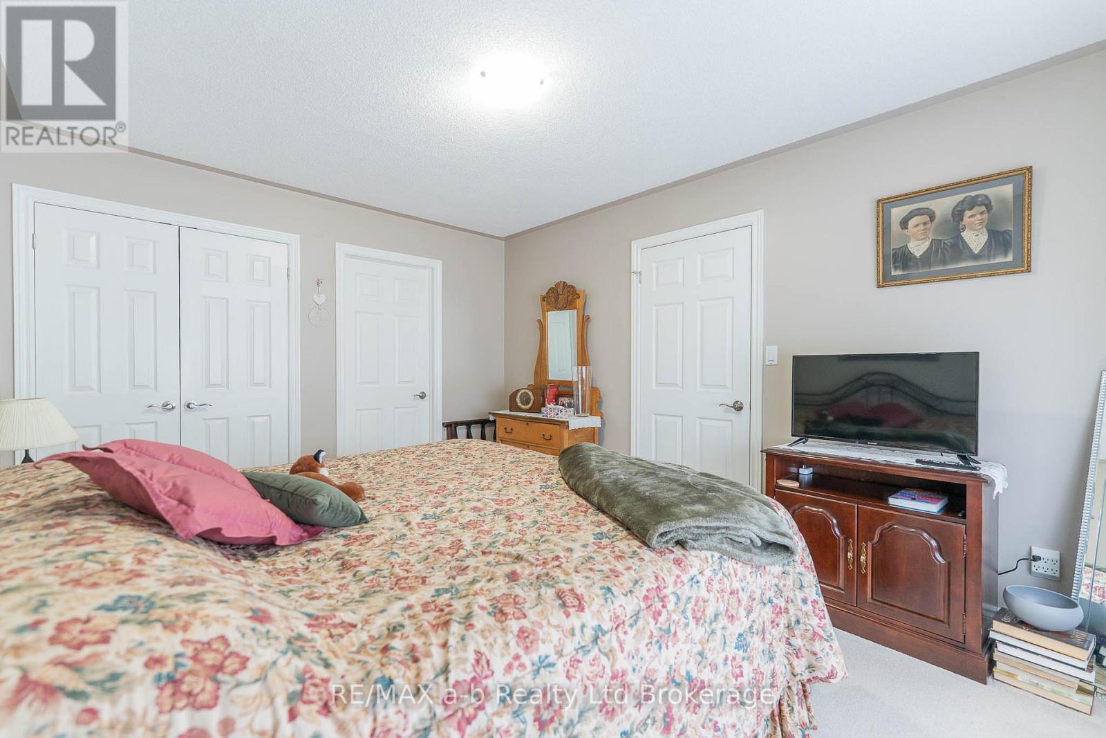 23 ARMSTRONG DRIVE - 24