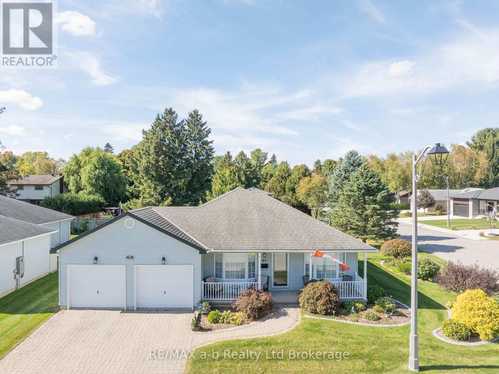 23 ARMSTRONG DRIVE - 34
