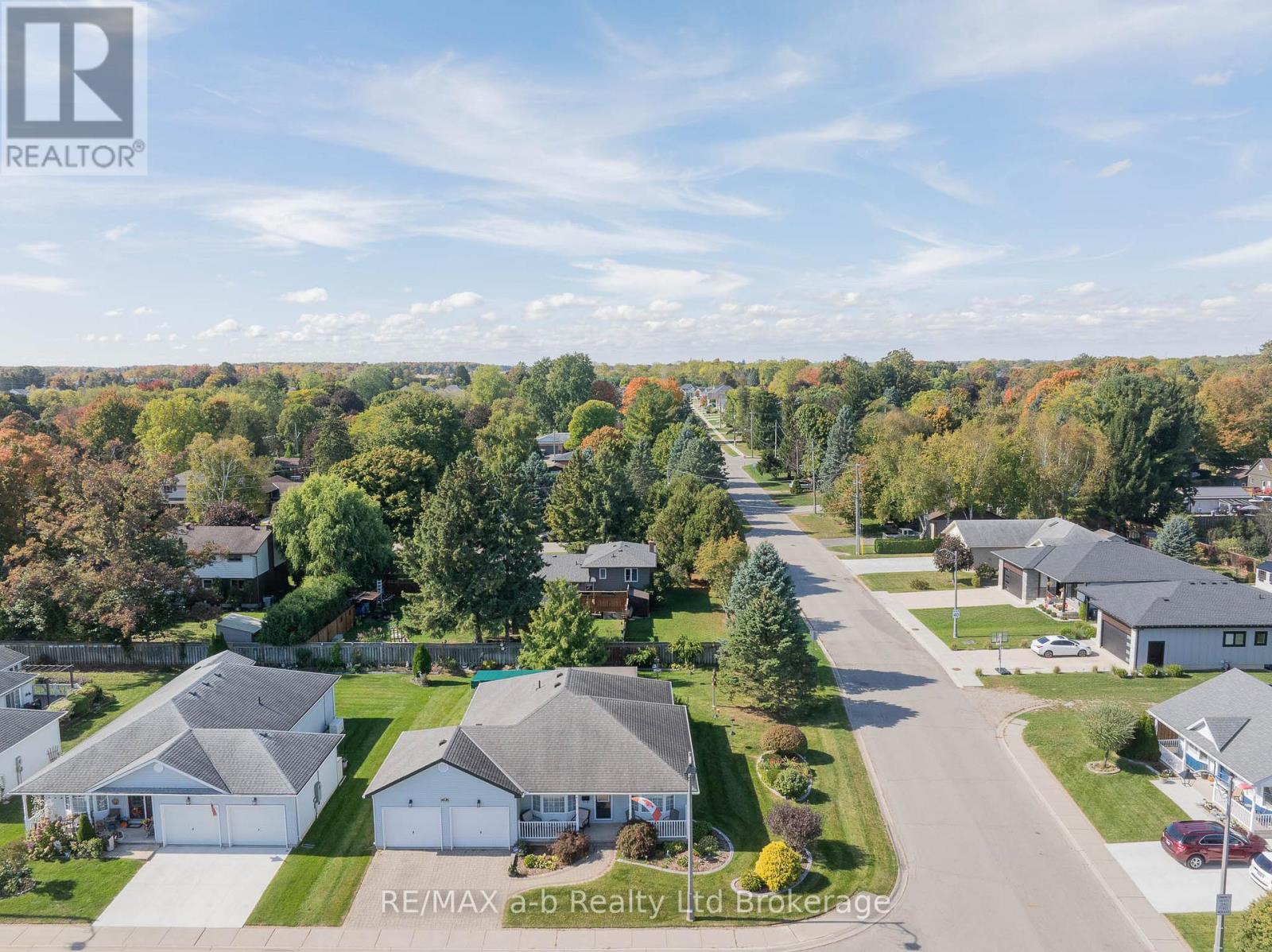 23 ARMSTRONG DRIVE - 38