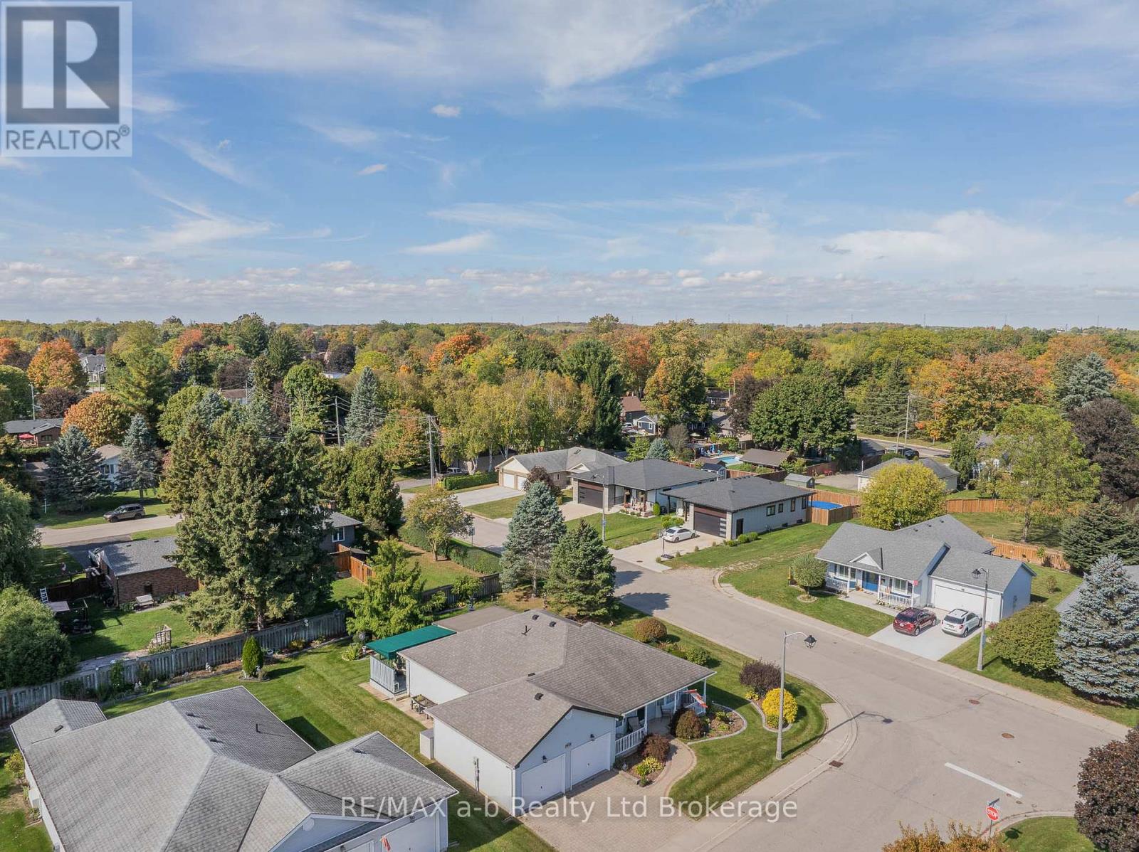 23 ARMSTRONG DRIVE - 39
