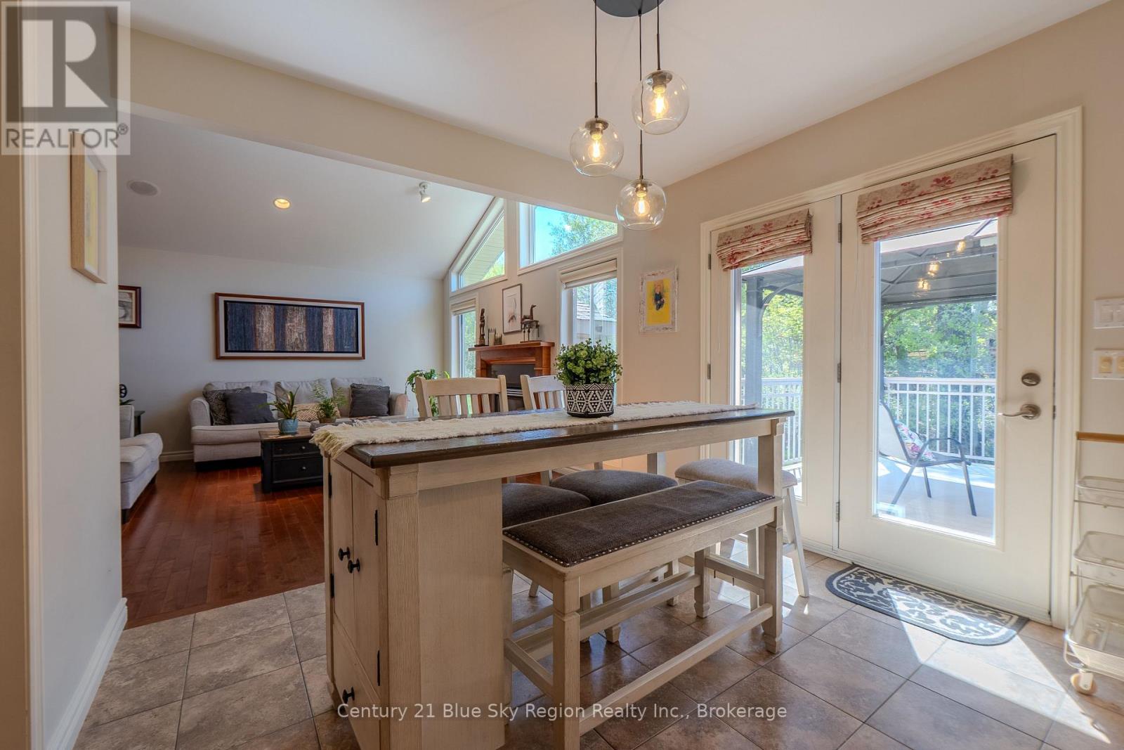 10 LINDEN LANE - 15