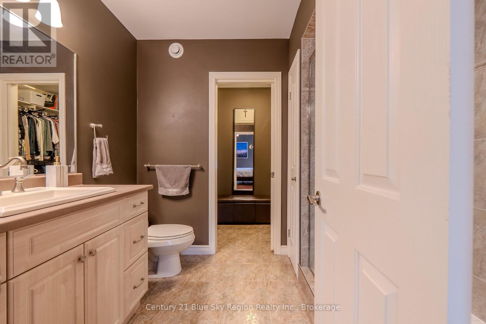10 LINDEN LANE - 27