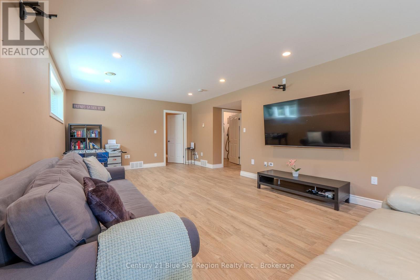 10 LINDEN LANE - 39