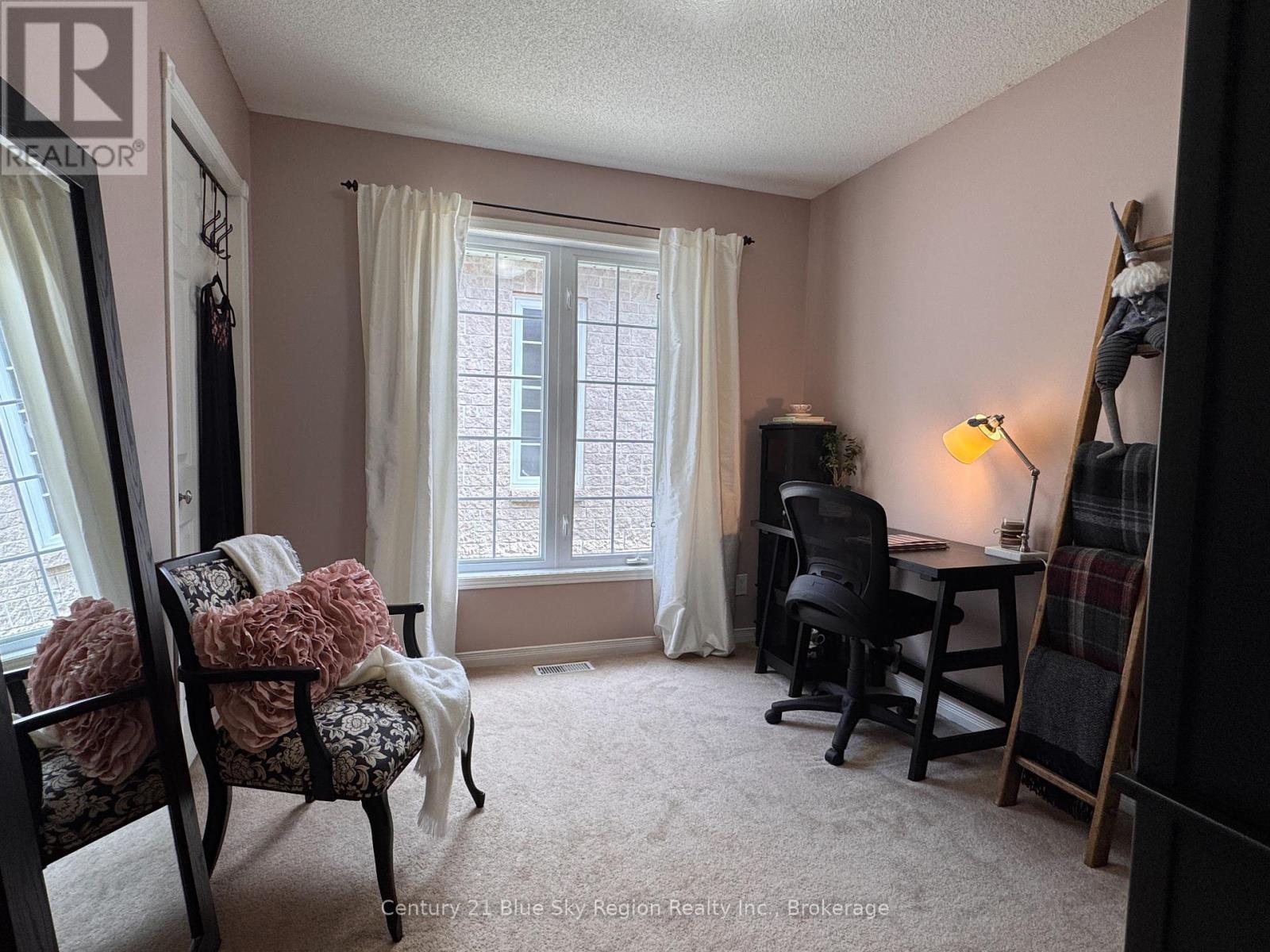 125 BAIN DRIVE - 13