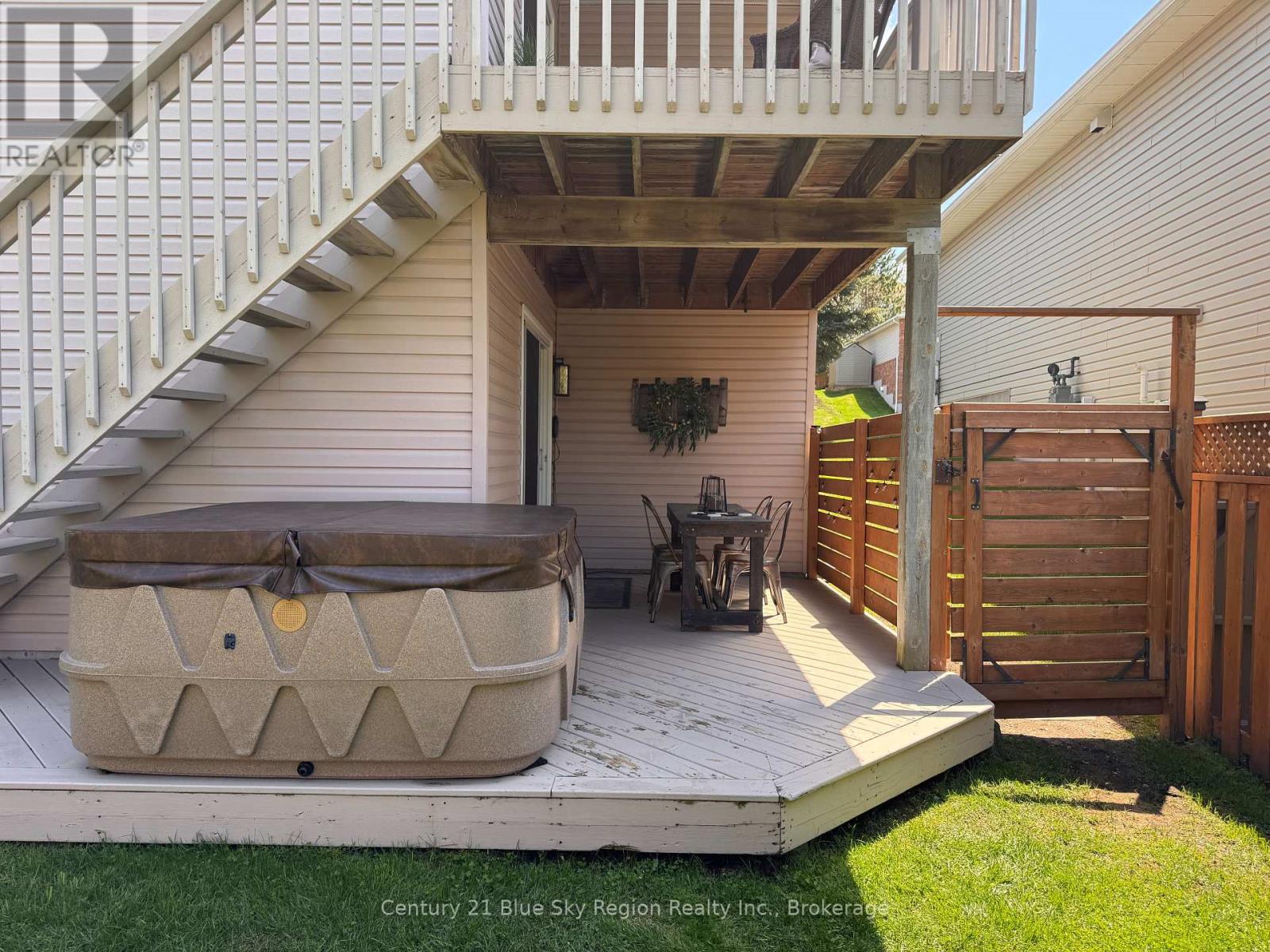 125 BAIN DRIVE - 27