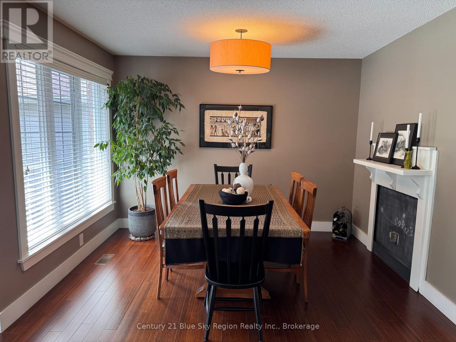 125 BAIN DRIVE - 5