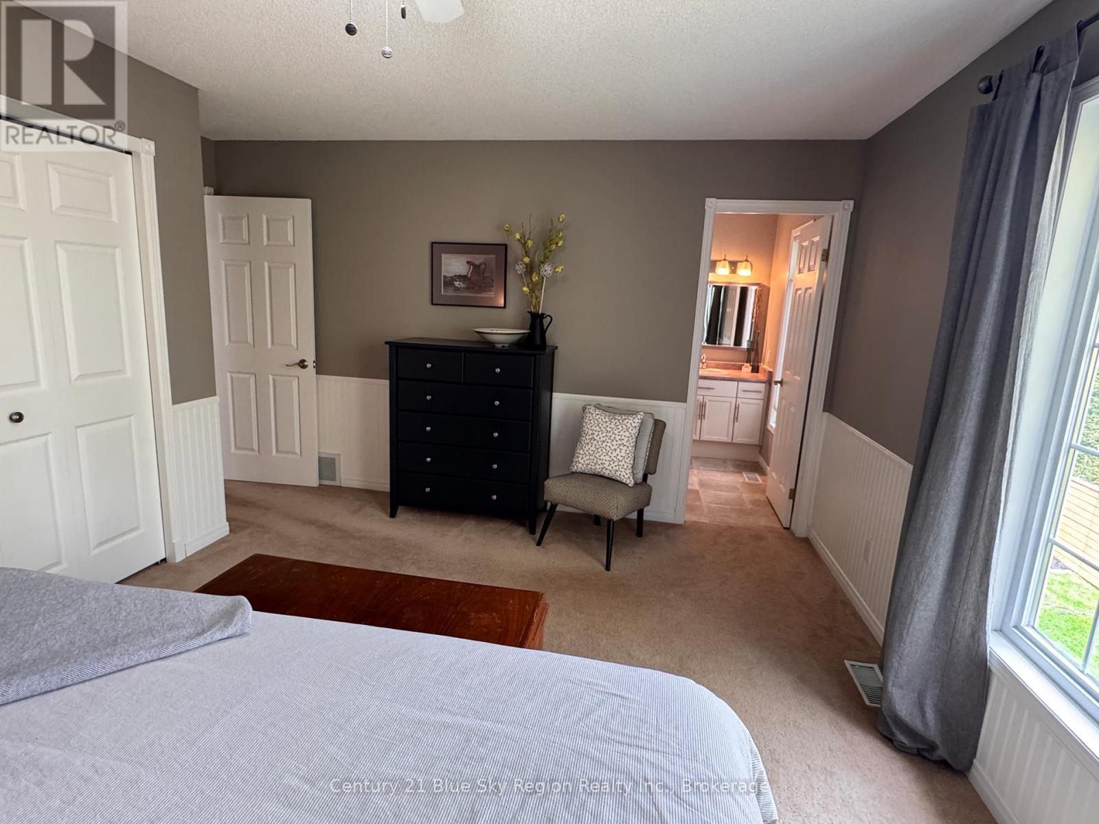 125 BAIN DRIVE - 8