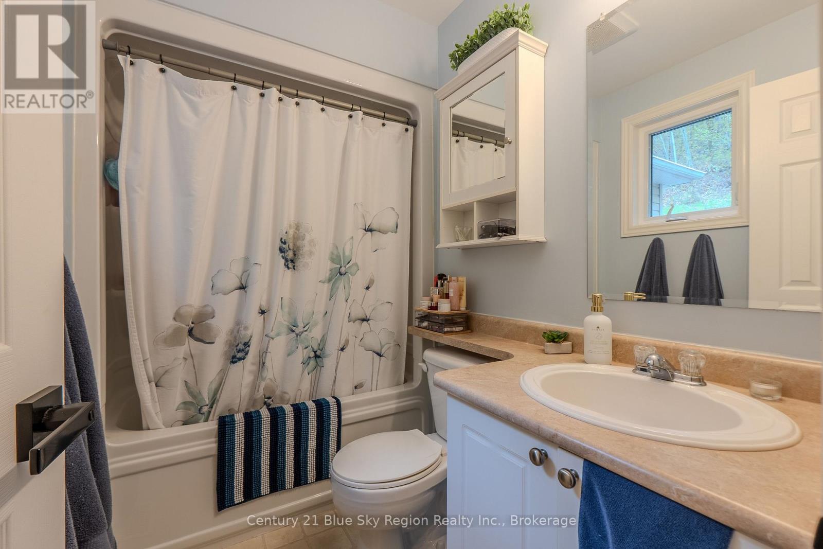 65 BELLEVIEW CRESCENT - 16