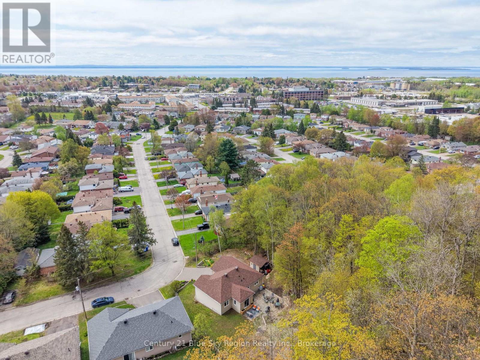 65 BELLEVIEW CRESCENT - 43