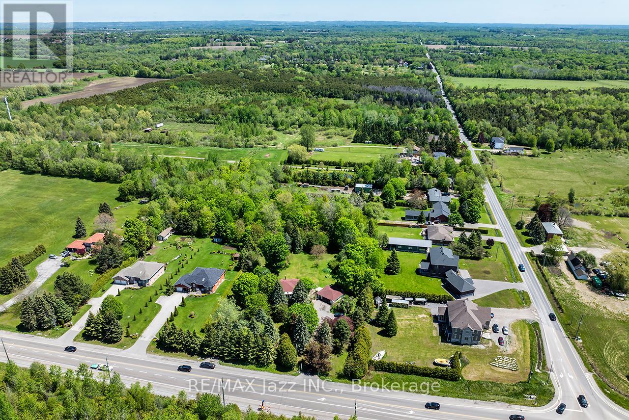 733 TOWNLINE ROAD N - 38