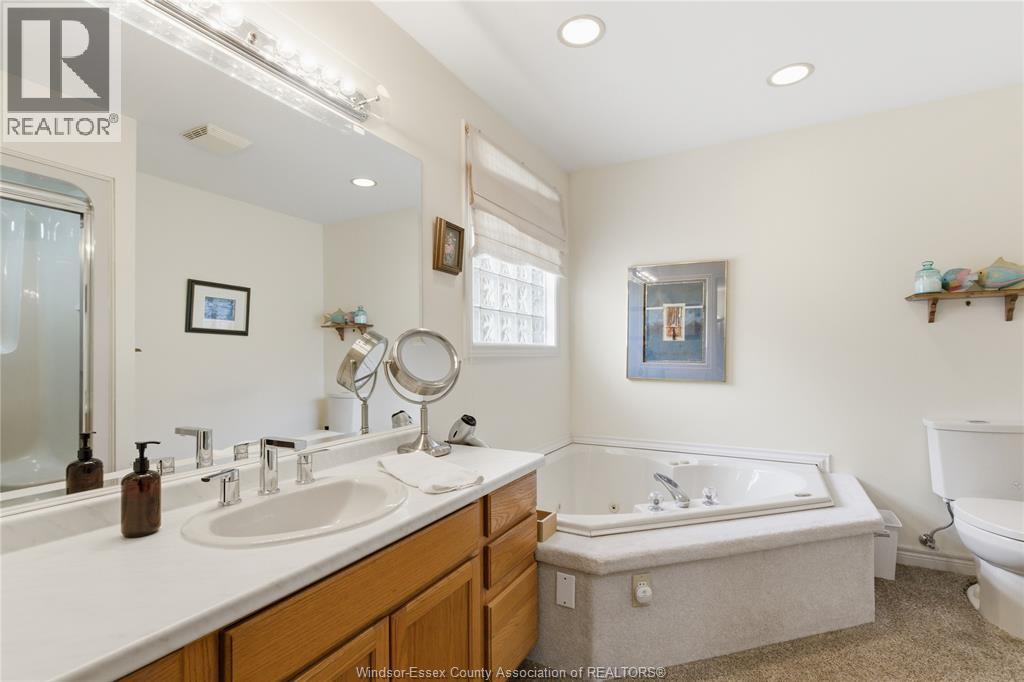 1588 WHITEWOOD DRIVE - 11