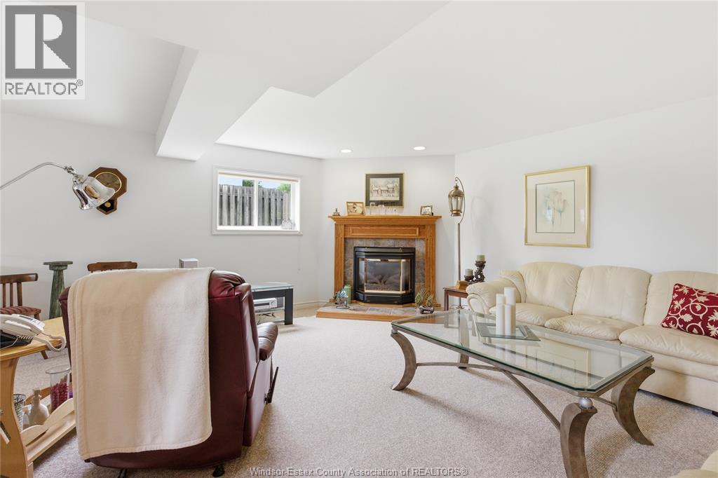 1588 WHITEWOOD DRIVE - 15