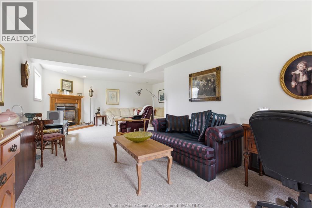 1588 WHITEWOOD DRIVE - 18