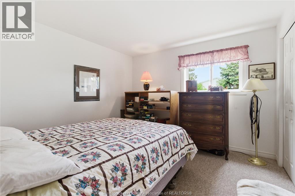 1588 WHITEWOOD DRIVE - 19