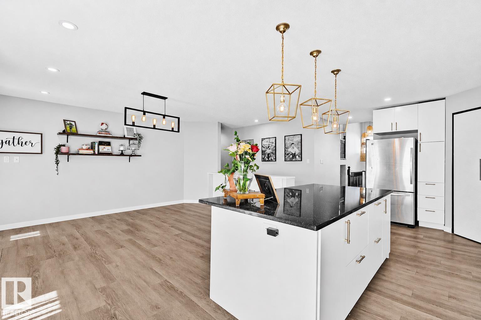 3205 41A AV NW - 12