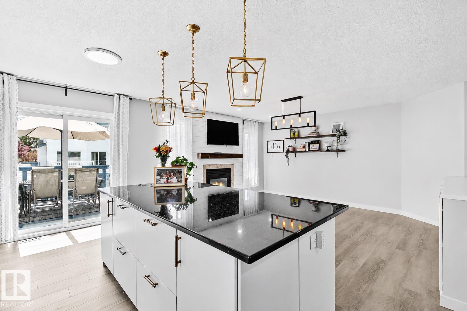 3205 41A AV NW - 16
