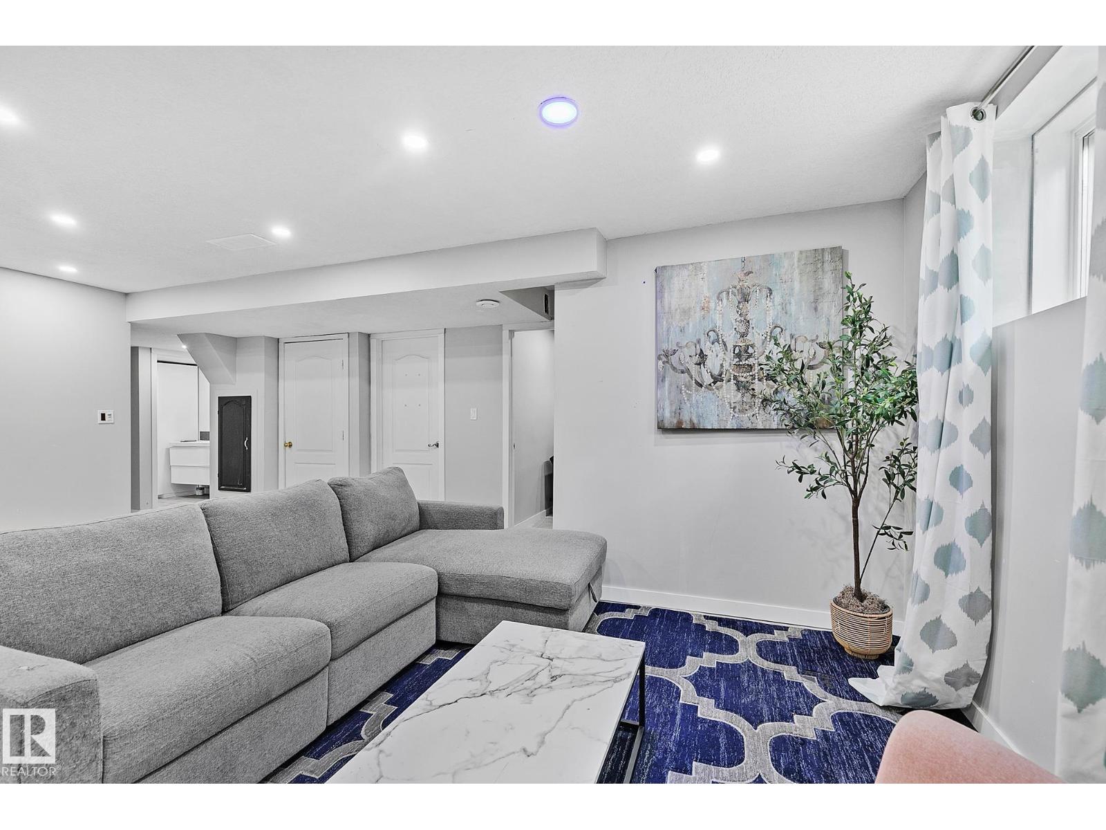 3205 41A AV NW - 37