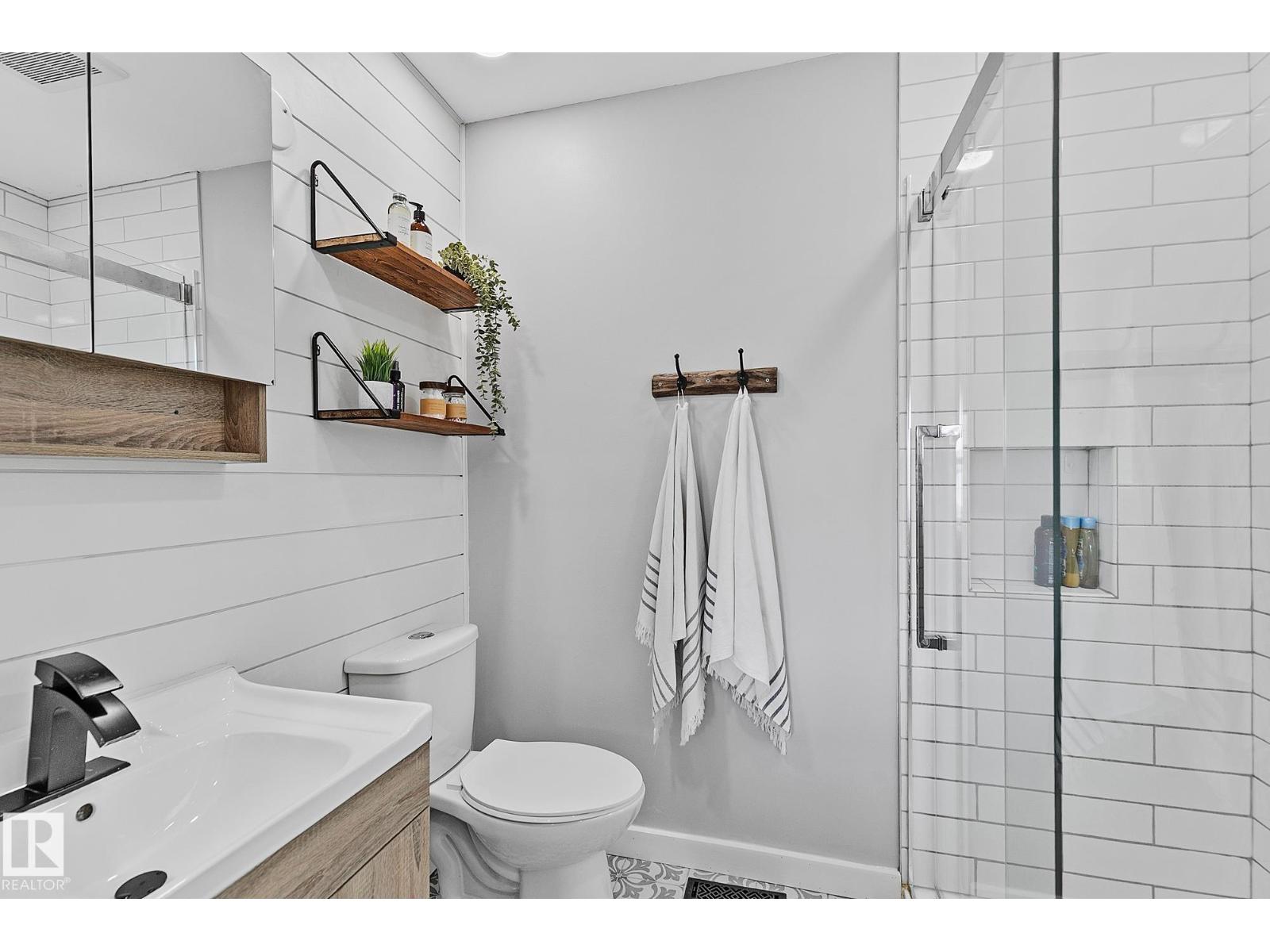 3205 41A AV NW - 29