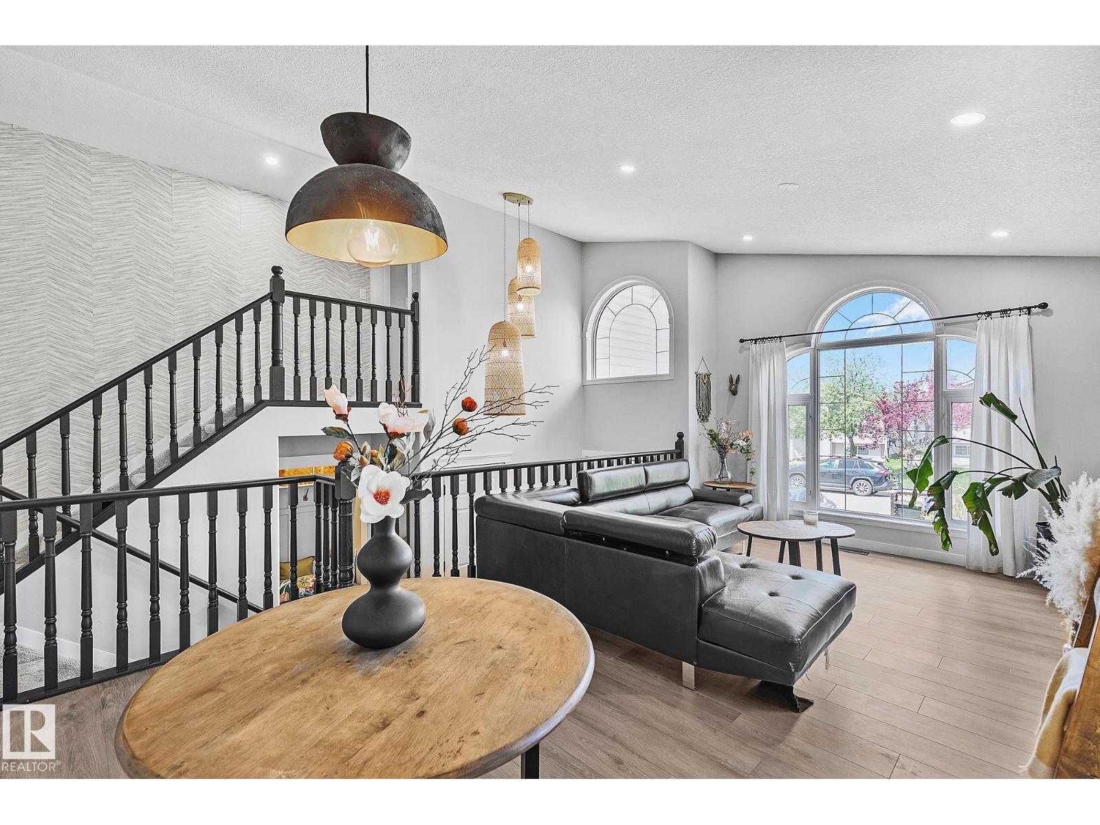 3205 41A AV NW - 18