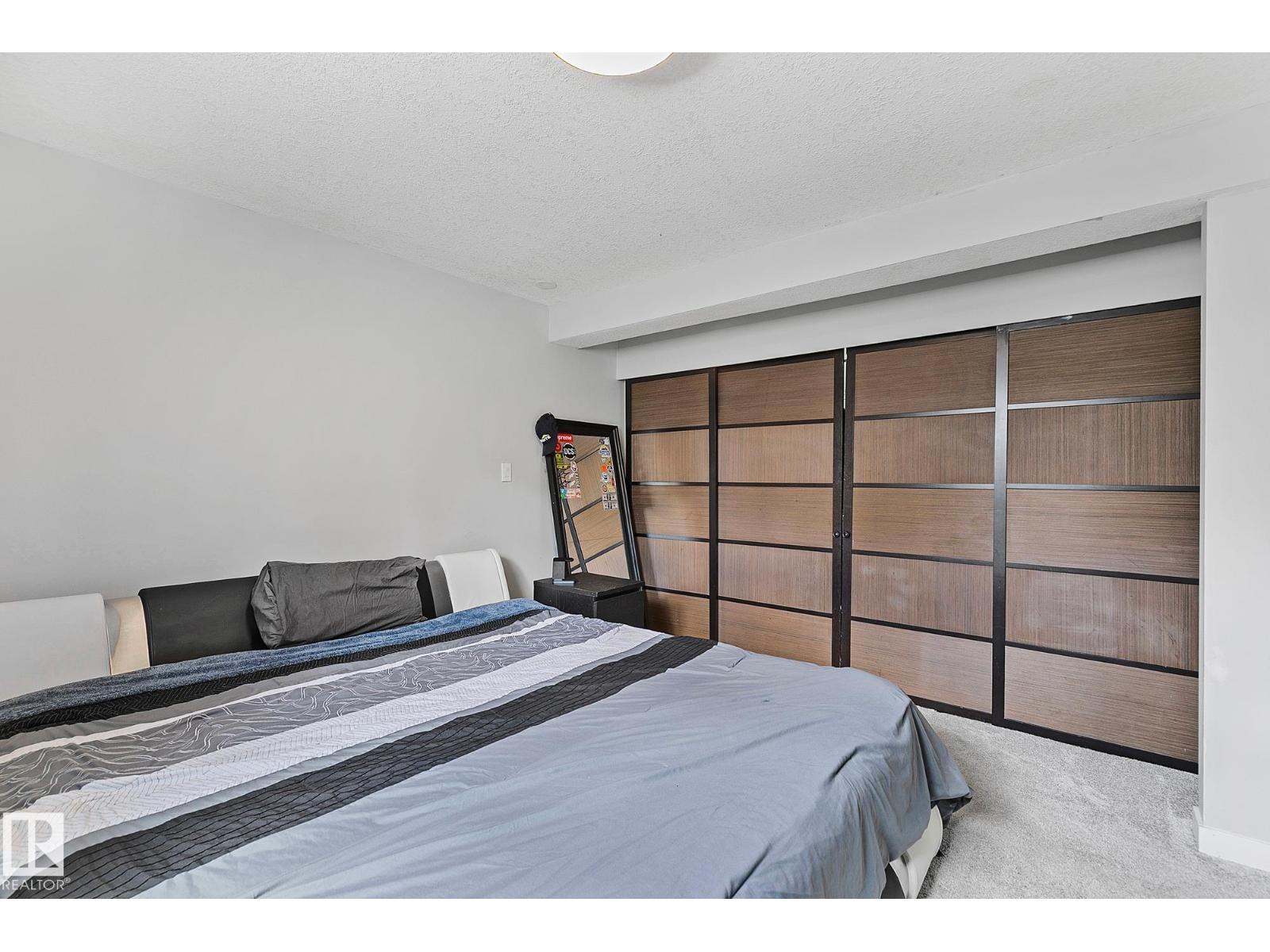 3205 41A AV NW - 39