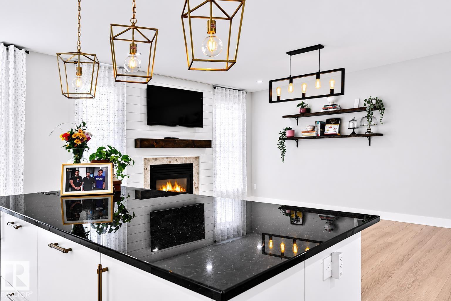 3205 41A AV NW - 15