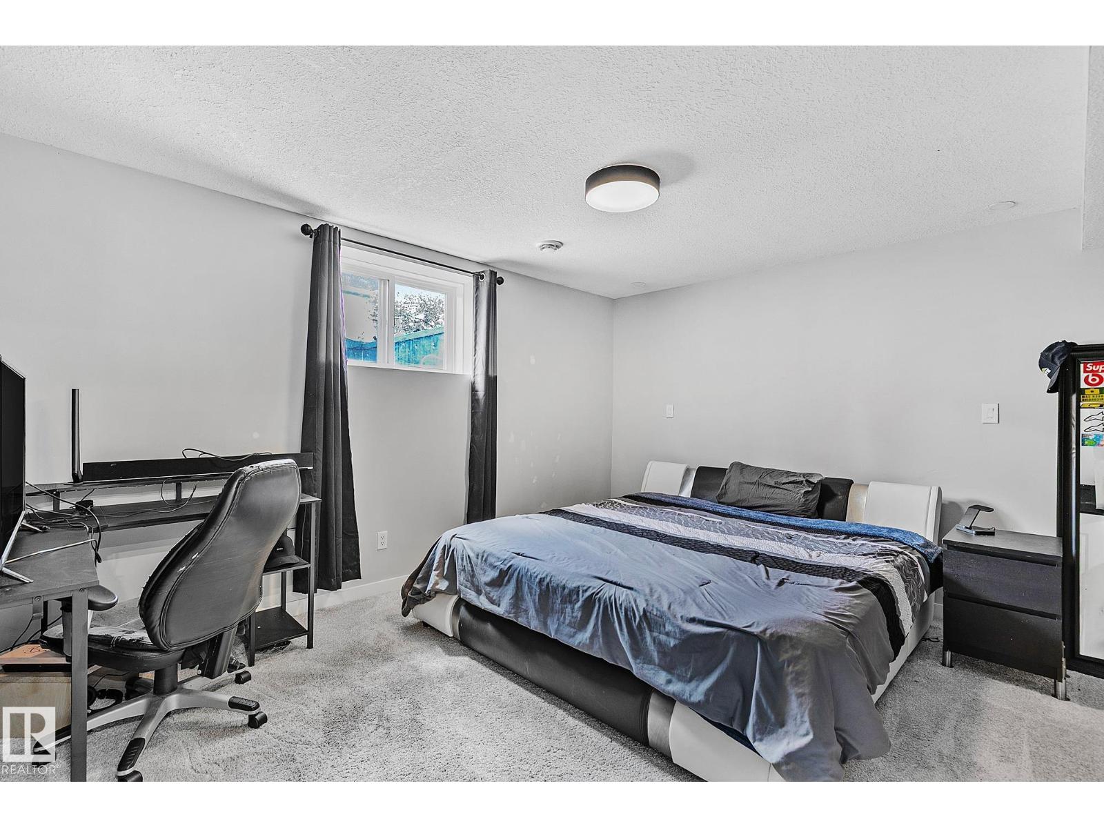 3205 41A AV NW - 38