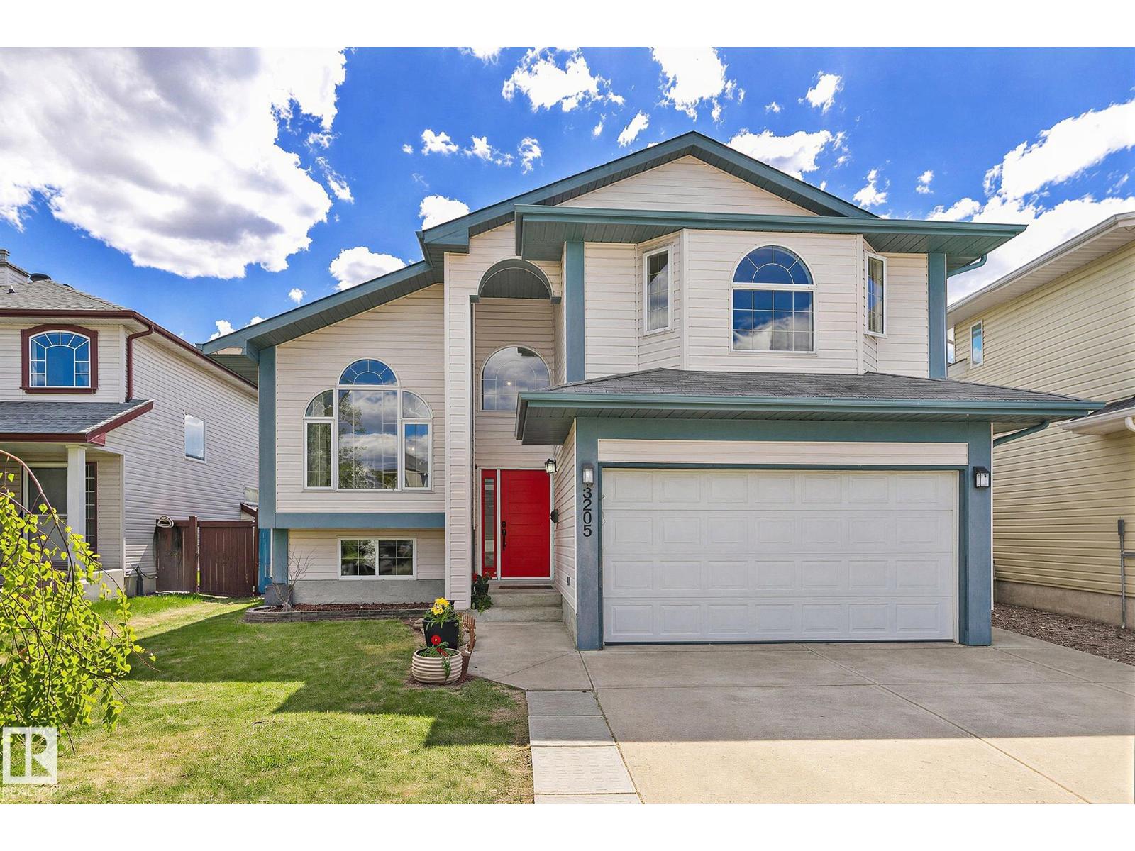 3205 41A AV NW - 52