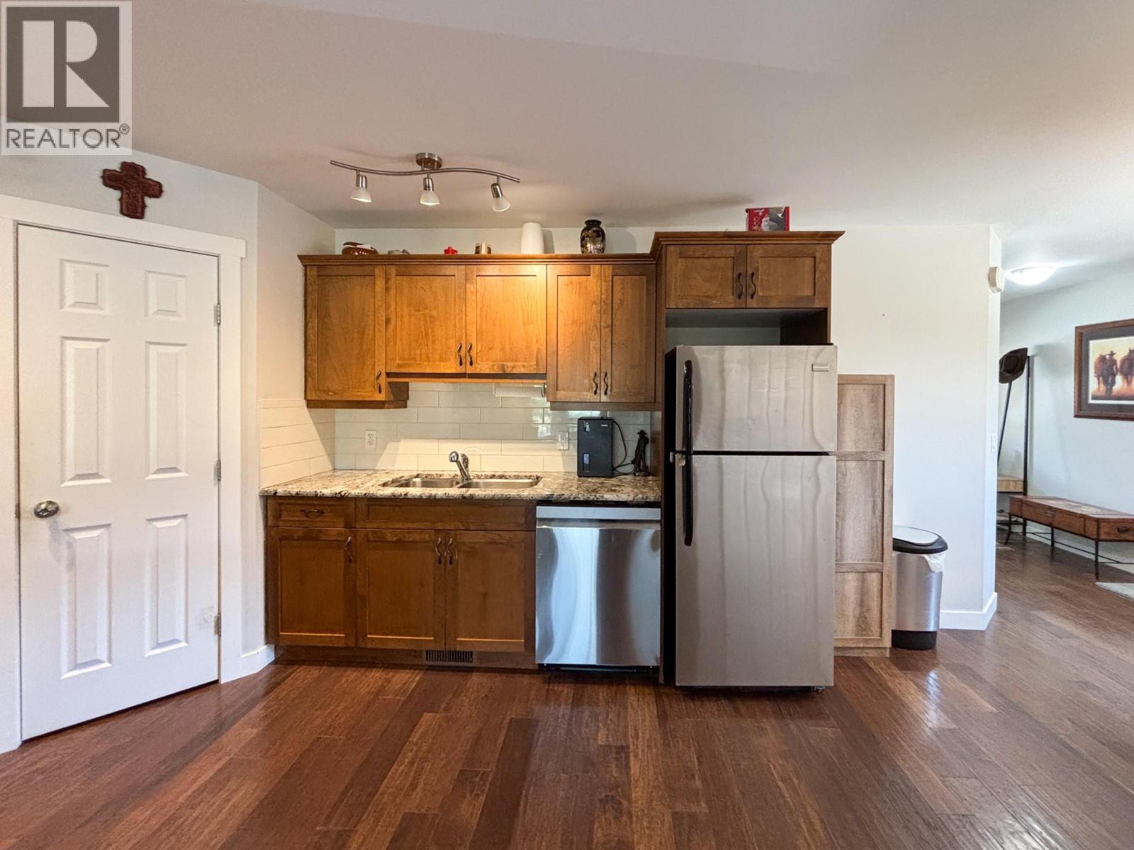 989 SWANSEA VIEW Road Unit# 13, Invermere
