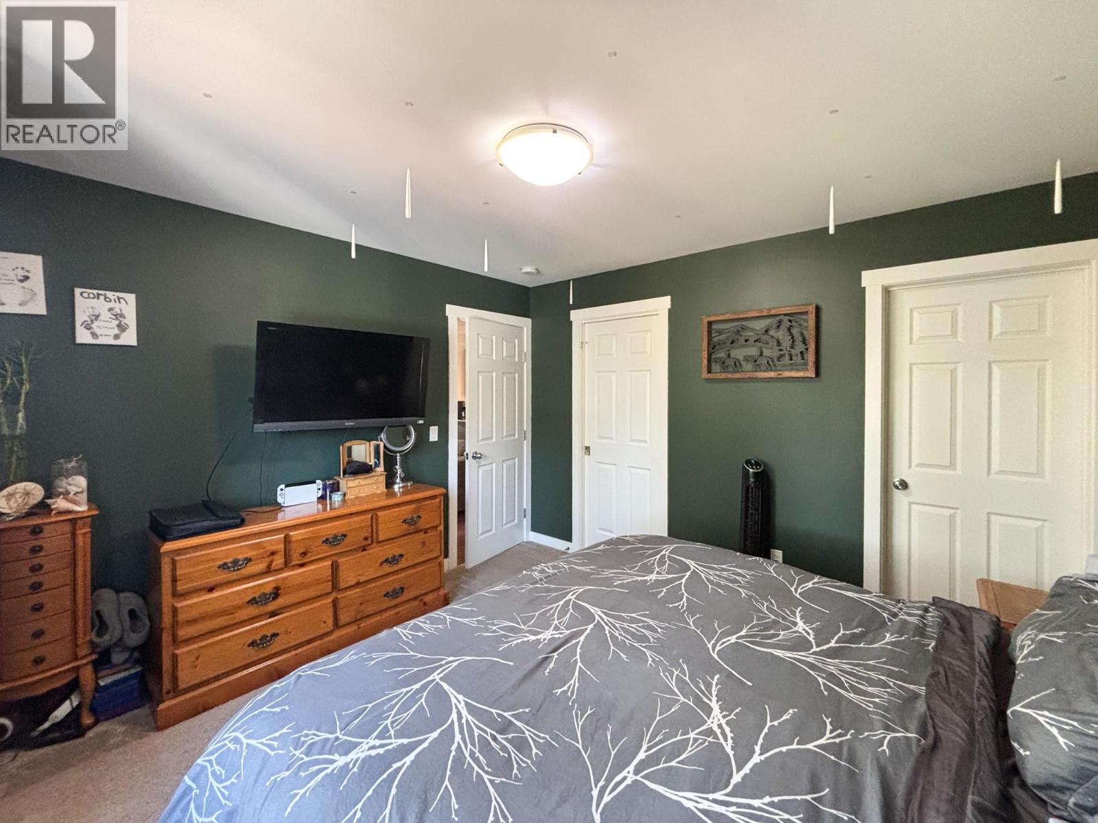 989 SWANSEA VIEW Road Unit# 13, Invermere