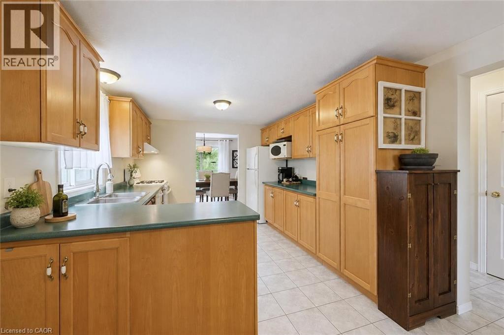 17 GIBBS Crescent - 8