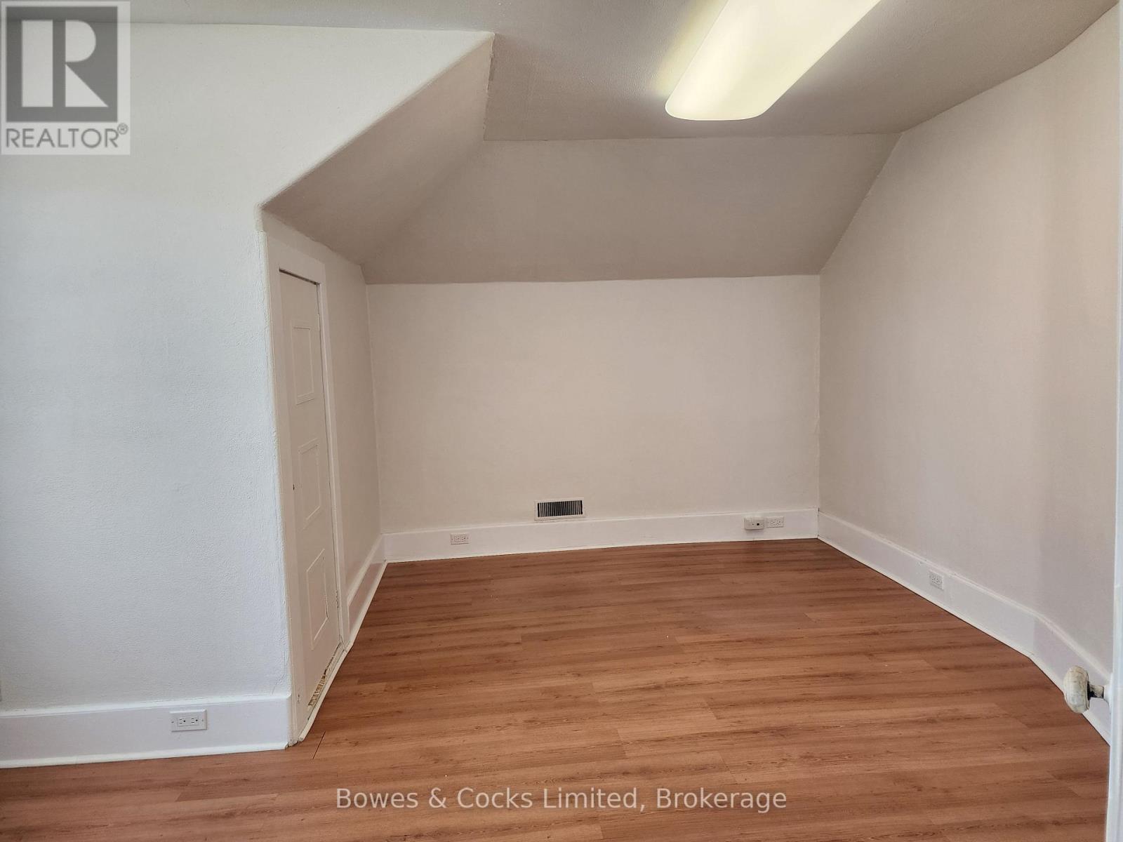 124 MAPLE AVENUE - 29