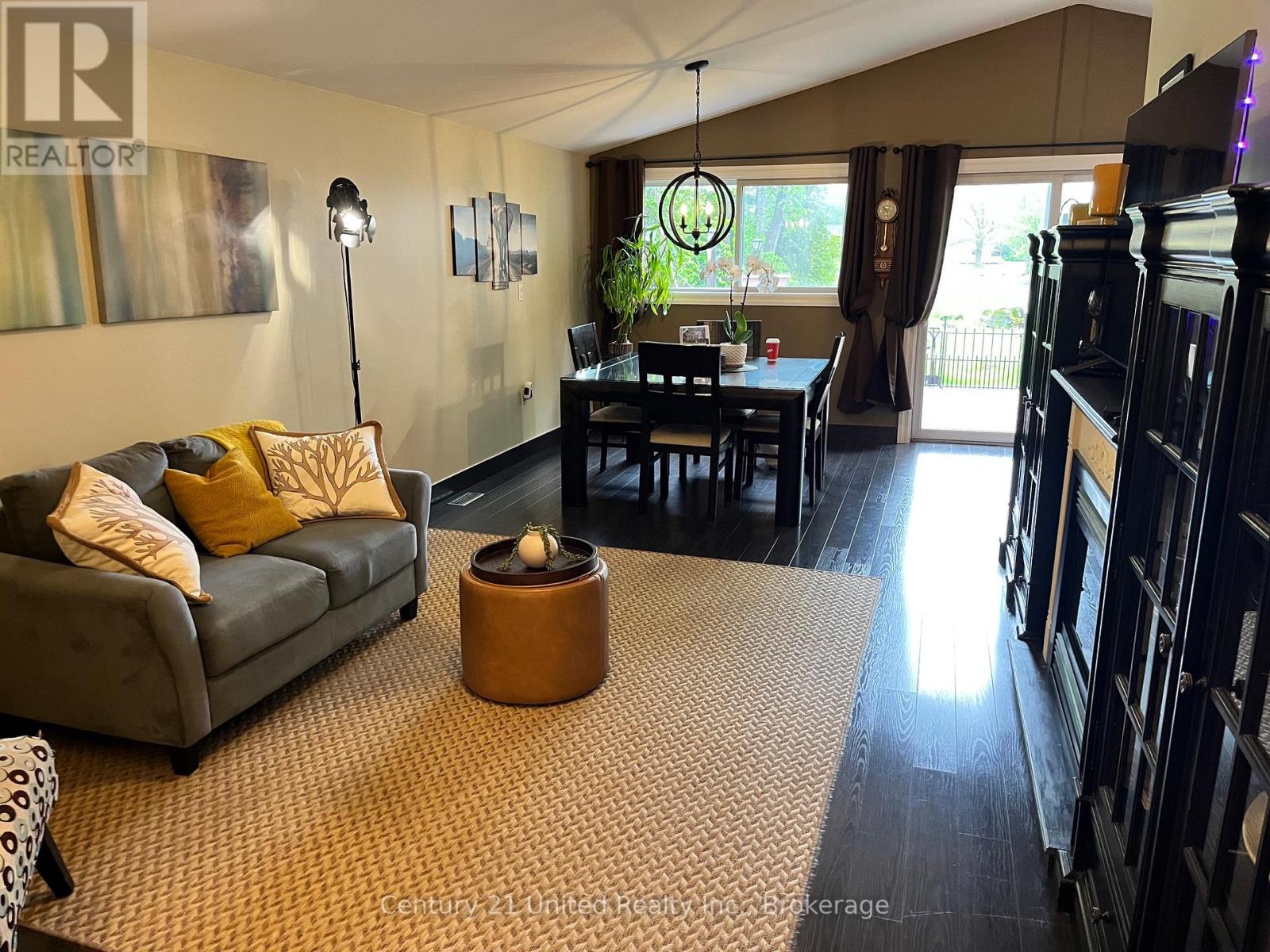 472 CANAL ROAD - 18
