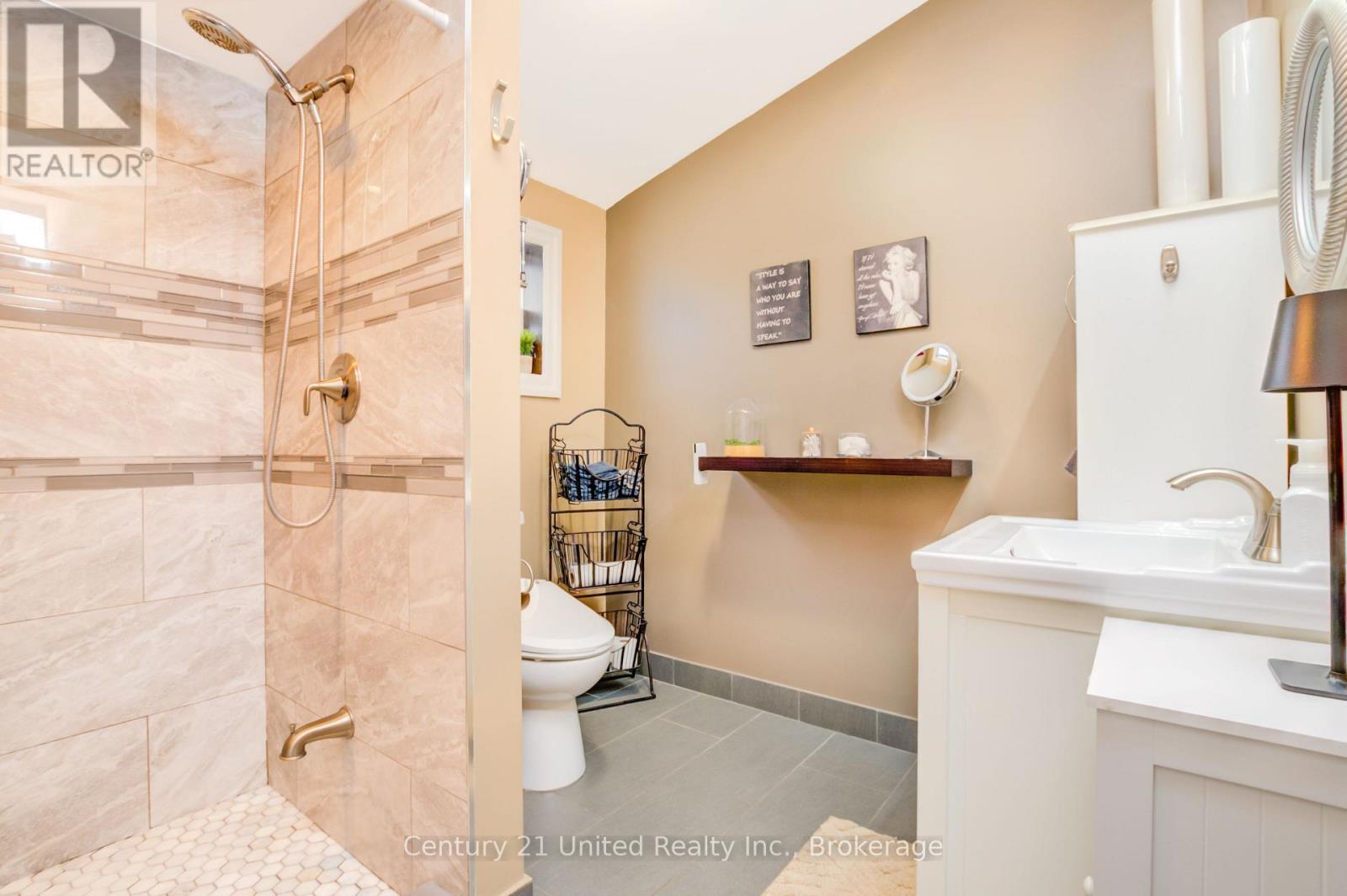 472 CANAL ROAD - 24