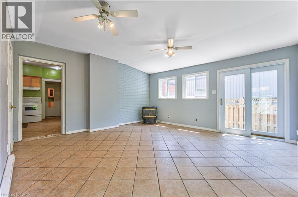 22 HERLAN Avenue - 21