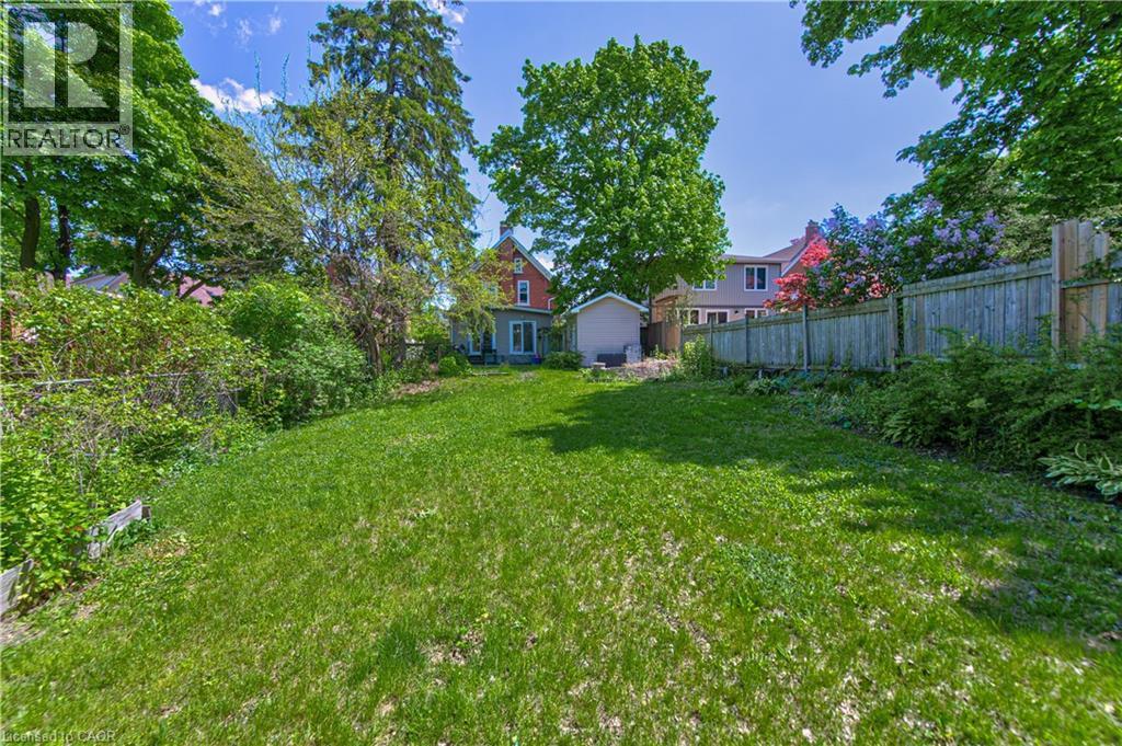 22 HERLAN Avenue - 35