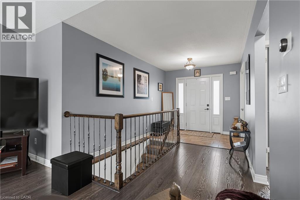 1052 VANSICKLE Road N - 4