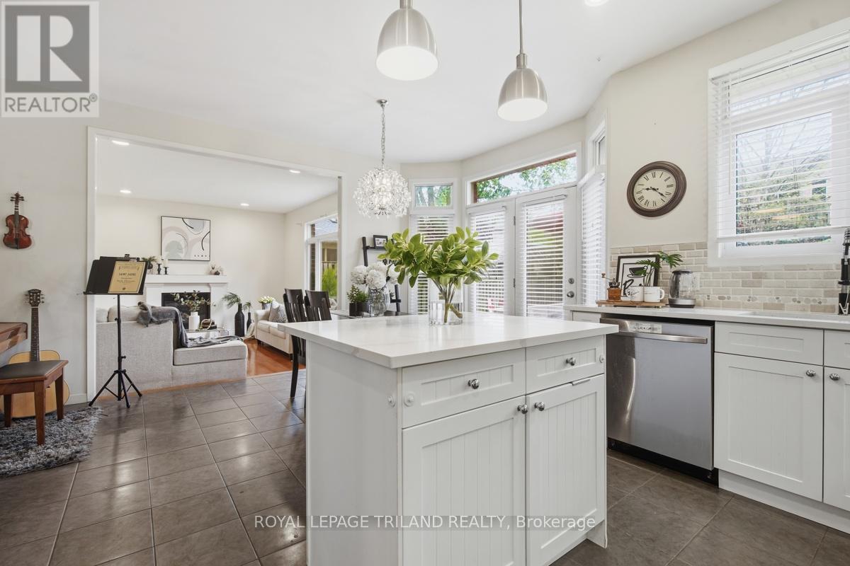 512 SANDYBROOK DRIVE - 16